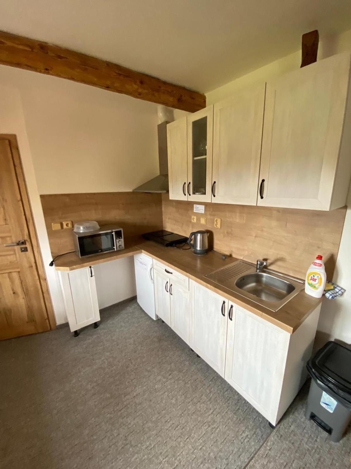 Apartman Na Statku Červený Kostelec エクステリア 写真