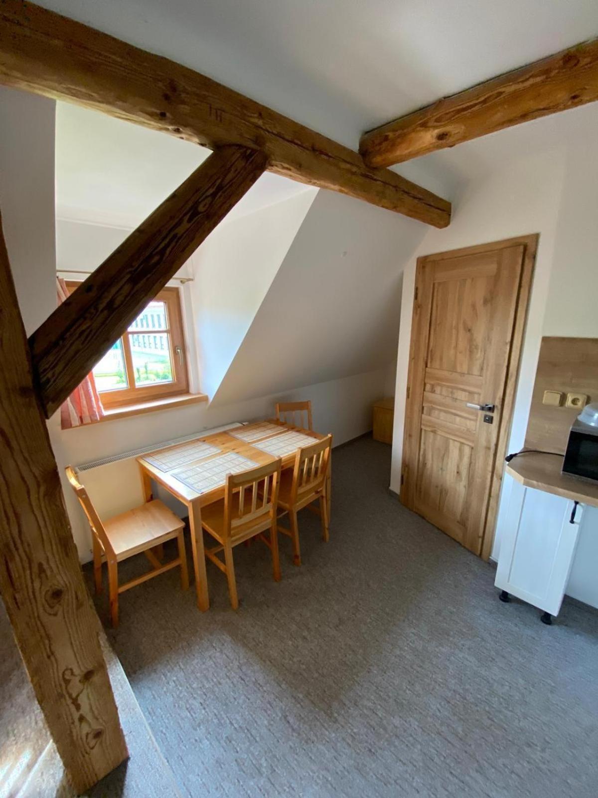 Apartman Na Statku Červený Kostelec エクステリア 写真